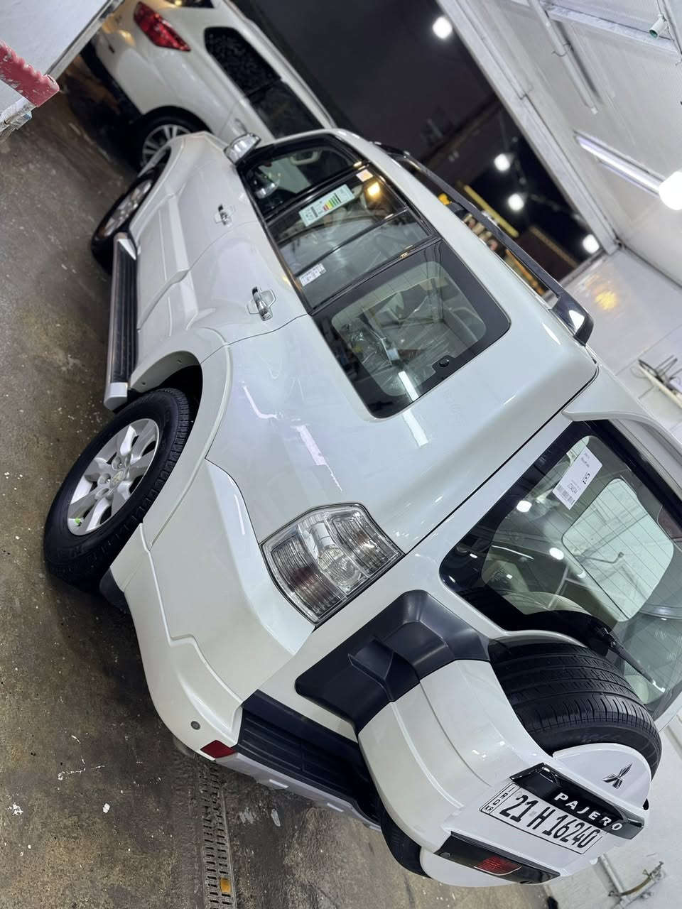 سلام عليكم باجيرو حبتور موديل 2014 كفاله عامه من كلشي سياره فول واحد عل واحد بصمه شاشه كبيره جديده معنه الكلمه رقم سليمانيه جديد رايد وكاله او تحويل امر مكان سياره بغداد سعر 168 $مجال كلش بصيط  رقم الهاتف *********** مامتواجد عل فيس
