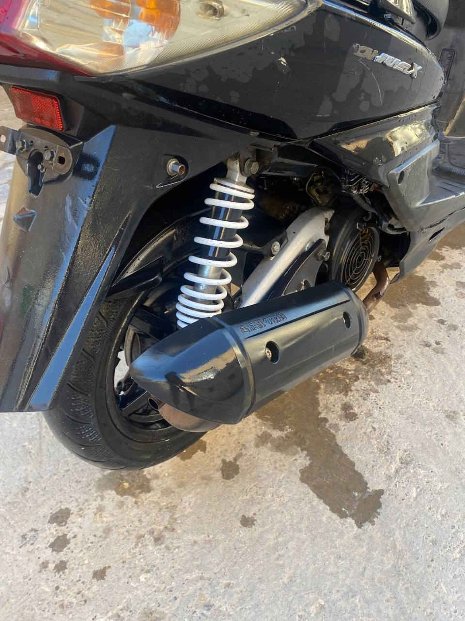 السلام عليكم سكنس فحل كوري كاربريتر قبل ٣ اشهر نازله من رمبه دراجه كفاله مكينه ناعمه قبق بانزين نفخ السعر 900 الف مكاني كوت 
***********
