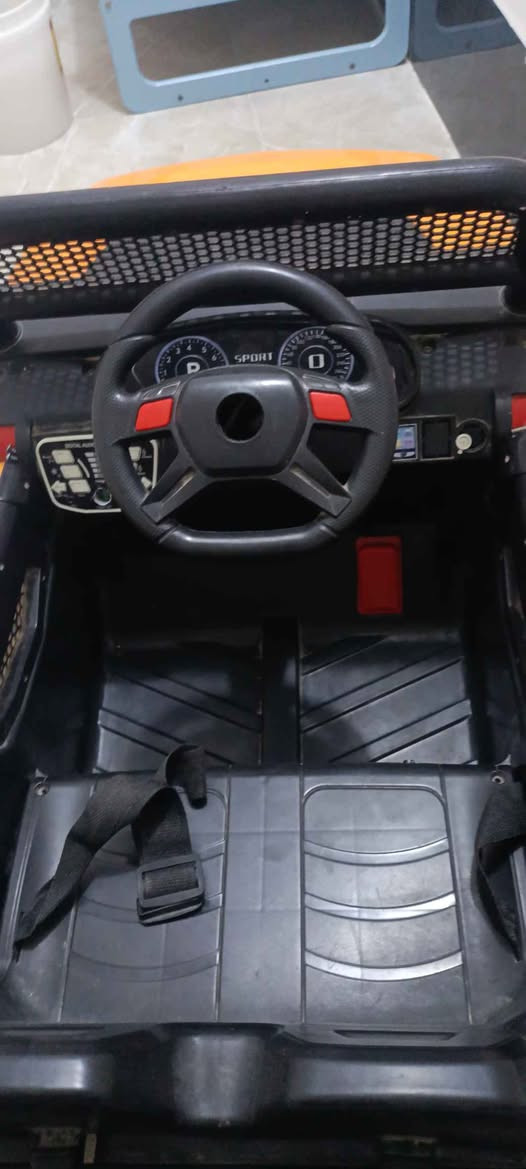 سياره اطفال شحن نقص فقط بطاريه  سياره نضيفه كدام عينك اتصل *********** كربلاء, العراق
