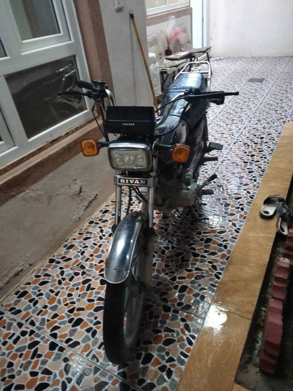 السلام عليكم عندي موطور البيع سيفان أوراق كله شغال سلف وناريه السعر 300وبي مجال بسيط البكان خانقين 
***********
