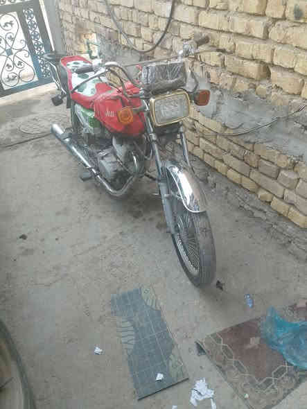 سلام عليكم دراجه ايراني 4 كير تايكر دراجه حلوه نصبته حلوه دراجه بل حقيقة احله من الصور سعر 425 و بيه مجال معتاز مو شراي لا تتصل رقمي *********** مكاني بغداد الشعب قرب سيطرت الشعب القديمة
