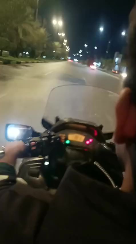 السلام عليكم دراجه سكاي ولف محرك 650 دراجه مقفوله كفاله عامه سعر الدراجه 14 ورقه وبيا كربلاء قضاء طويريج ***********
