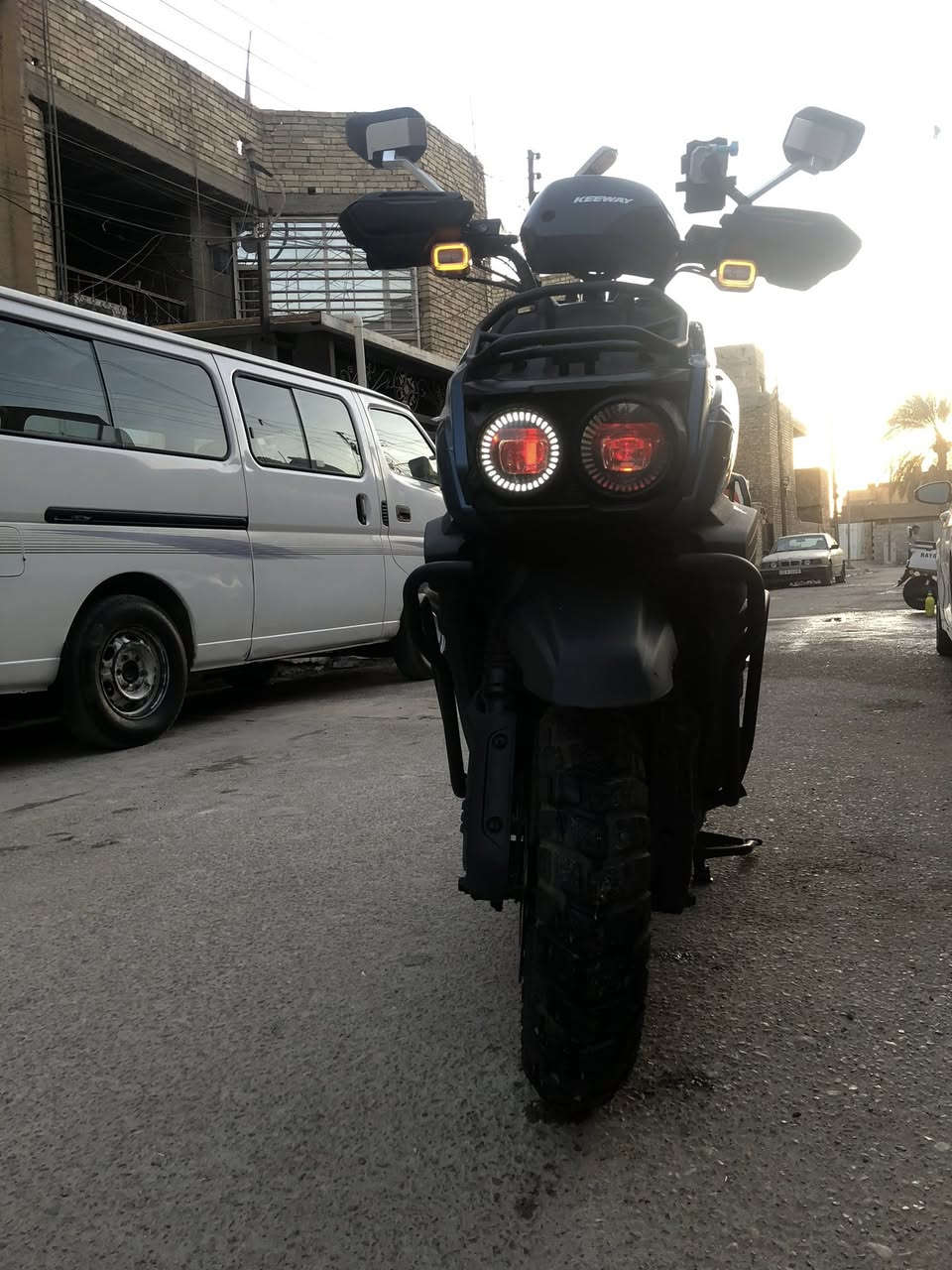 للبيع نضافه فول
الدراجه 6 بطاريه
الملف 3000
 السرعه 70
الشحنه الوحده تمشيك اكثر من k90
السعر 950 وبيها مجال بسيط
***********
