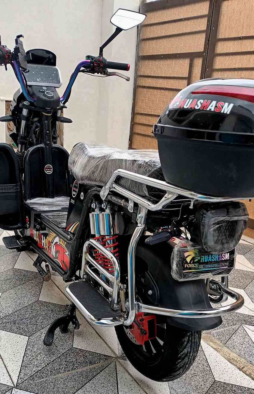 السلام عليكم
 للبيع جبلي هيوشه 2025غني عن تعريف 
4سرع+مثبت سرعه+دبل اشارع+Rرجوع للخلف
نضام فتح جنطه عن طريق.جهاز. 
تشغيل بصمه اصبع+بصمه عن بعد 
نشرات يدات بريك +رقم ضوئي 
سماعات ام بي ثري دي جي+ستيرن ملون 
دبل سويج +دبل بصمه تشغيل عن بعد 
6باتري بطاريات  فول شرط فحص
ماطور نظيف جدا 
سعر 750بي. مجال جدا بسيط بدون احراج 
 عنوان صقلاويه شهداء الثانيه 
او مول فلوجه  📍🚩
(تريد تشتري خاص مارد ع تعليقات)
استفسار اتصال &
***********
***********واتساب
