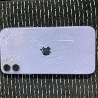 آيفون ١١ • ٦٤ • ظهره مكسور