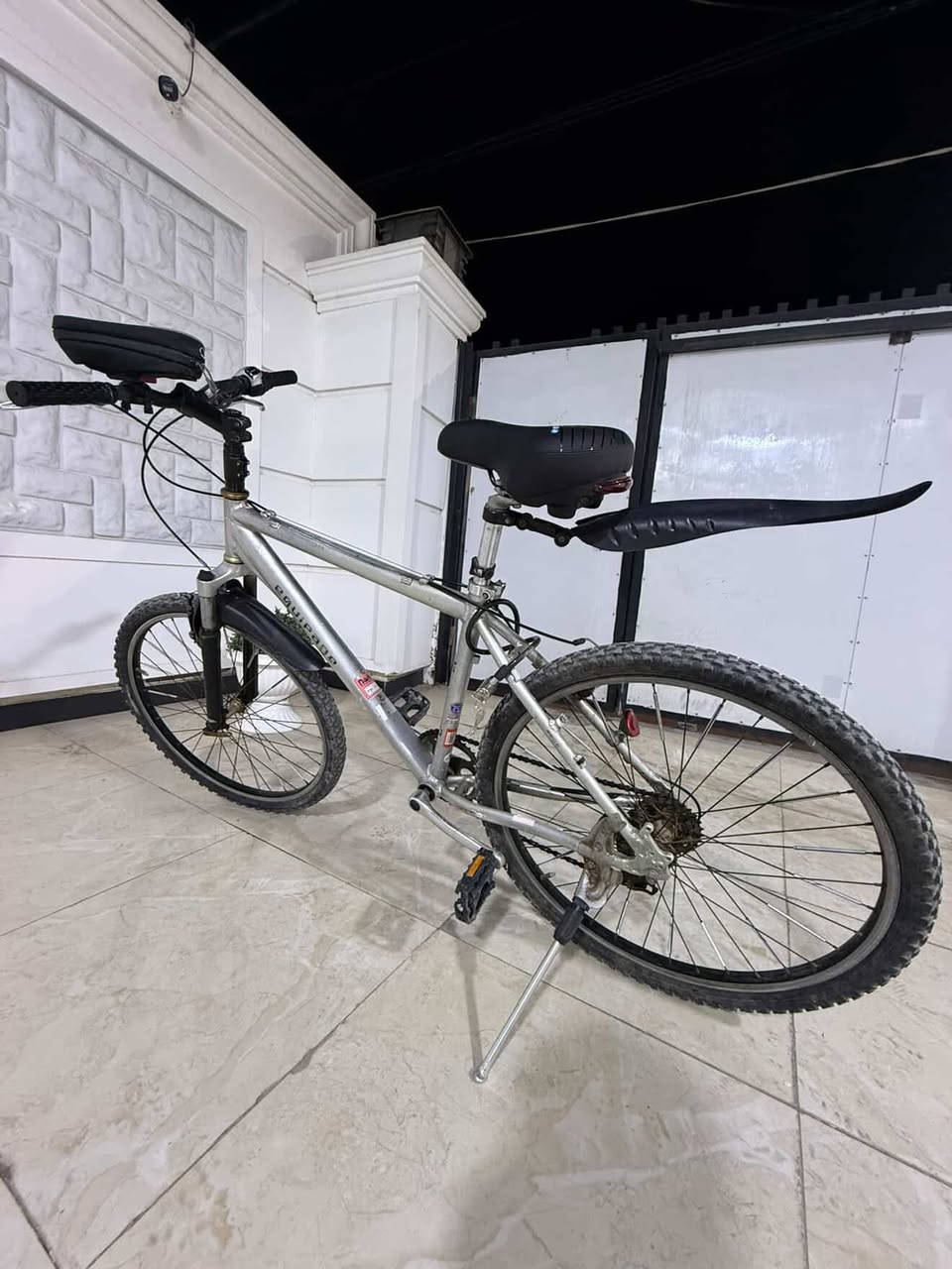 السلام عليكم
بالسيكل للبيع جديد سعر 125 

متروك البايسكل محد طالع بي يرادله جوب 

للتاير فقط مكاني ديوانيه


**إذا كنت صاحب هذا الإعلان وتريد حذفه لأي سبب، رجاءا أرسل رسالة إلى الدعم الفني**