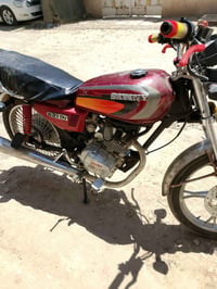 سيفان للبيع ٥٥٠بيه مجال قليل اوراق استنساخ 07838535105