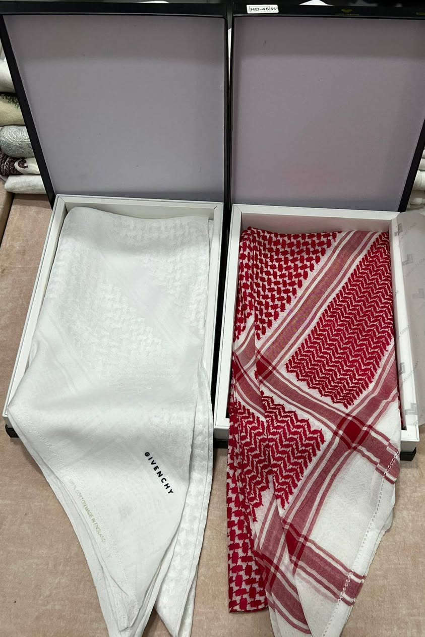 وصول وجبة جديده من الشماغ السعودي الابيض والاحمر البالة المستورد نضافة ١٠٠٪ 
وبسعر جداااً خرافي ١٠ الف فقط 
متوفر توصيل لكافة محافظات العراق 5 الف 
للتواصل. واتساب ***********
العنوان الانبار -عامرية الصمود -بناية حرج عبود -مجاور مكوى العامرية
