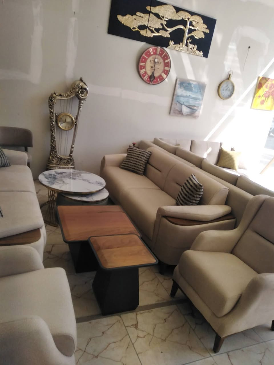 � تحذير للمنافسين… نازل عرض يهز السوق 🔥🚨يقدم معرض ديباج ملكي
🌙 عرض خاص بمناسبة شهر رمضان 🌙
تخم ١٠ مقاعد مودرن فاخر
بسعر يفاجئك… ويصدم السوق كله

يتوفر 
8مقعد
7مقعد 
5 مقعد 

✔️ خشب قوي يتحمل سنين استخدام 
سفنج مميز ضغط عالي 
✔️ مقعد بلوك بلاويد
✔️ ألوان حسب الطلب
✔️ شغل مرتب يرفع قيمة بيتك
إذا ناوي تفرش صالتك…
ملاحظة  افحص البضاعة بوجود المندوب التوصيل
هذا أرخص وقت وأقوى عرض
⚠️ العرض لفترة رمضان فقط
واللي يحجز أولاً يستفيد أولاً
لا تنتظر ترتفع الأسعار بعد العيد 😉
📲 راسلنا خاص فوراً واحجز تخمك قبل نفاذ الكمية
التوصيل متوفر لكل المحافظات 🚚
عنوان مالنه  بغداد السيديه  نزله جسر جادريه


**إذا كنت صاحب هذا الإعلان وتريد حذفه لأي سبب، رجاءا أرسل رسالة إلى الدعم الفني**