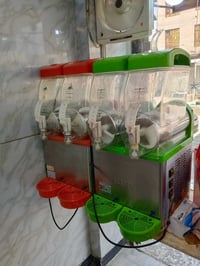 مكاين ازبري للبيع بغداد العبيدي الرئاسة ٠٧٧٠٨٢٩٣٠٧٤