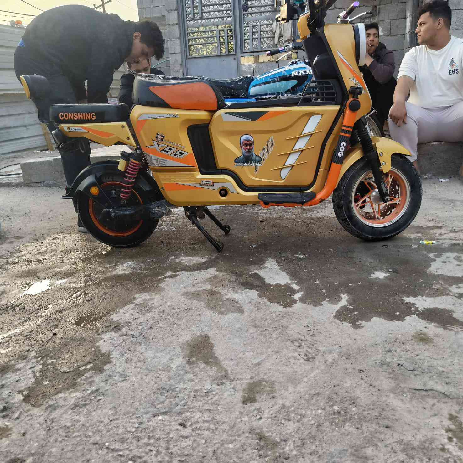 سلام عليكم دراجة شحن للبيع 900x مكفولة مديل 2025 شقالة من طول الطول
سعرها 450 مكان بصرة كرمة علي البدران ***********،
