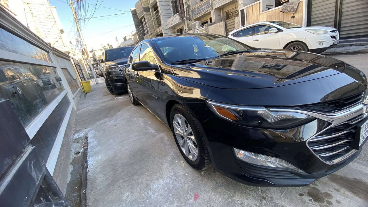 شيفروليه ماليبو 2019 
فئة LT
رقم بغداد خصوصي السيارة باسمي
قطعتين صبغ جمالغ خلفي ربع صبغ  وصندوق  تبديل نفس اللون 
السيارة عليه ادامه اي ضوء بالدشبول مااكو الحمدالله حلوة صارلها سنة وشهرين عندي 
موصفات تدفئة المقاعد و بصمة وشاشة و مقاعد كهربائية 
رقمي *********** 
السعر 120 ورقة مكانها بغداد الغزالية
