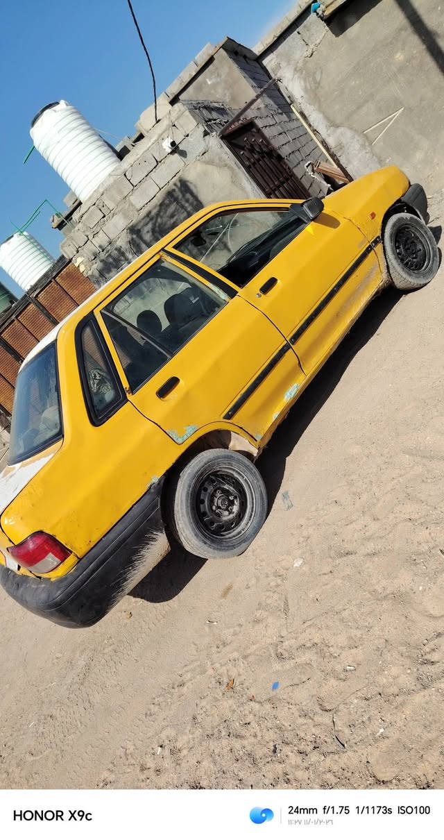 سلام عليكم سايبه للبيع 2011 محرك وكير جديد تخم تاير الرقم بصره ألماني حداديه زينه سنويه منتهيه بدون راعي اكاتبك سرقه وعشاير فقط   السعر 11 وبيها مجال قليل *********** المكان بصره زبير
