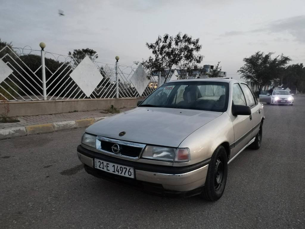 سياره اوبل فكترا موديل 92حجم 20كير اوتاماتيك سياره نظيفه جدا كولشي مابي شرط بدون ضربه سنويه منتهي سنه بي دفتر بنزين كهربائية كلها شغال تخم صدر جديد سعر 41بي مجال بسيط عنوان كركوك رقم هاتف *********** كركوك, العراق
