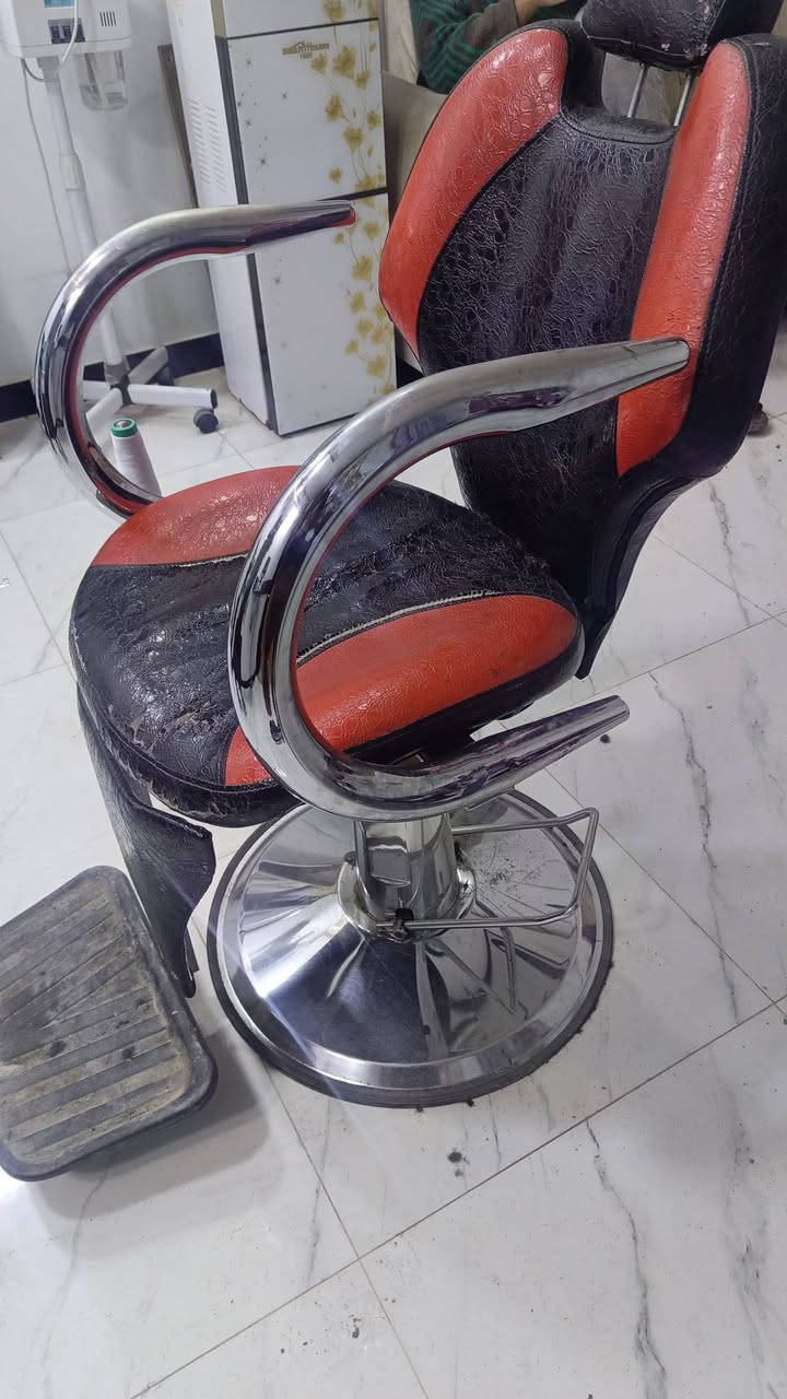 السلام عليكم كرسي كولشي شغال بي  رايده ٦٠ مكانه حله ***********
