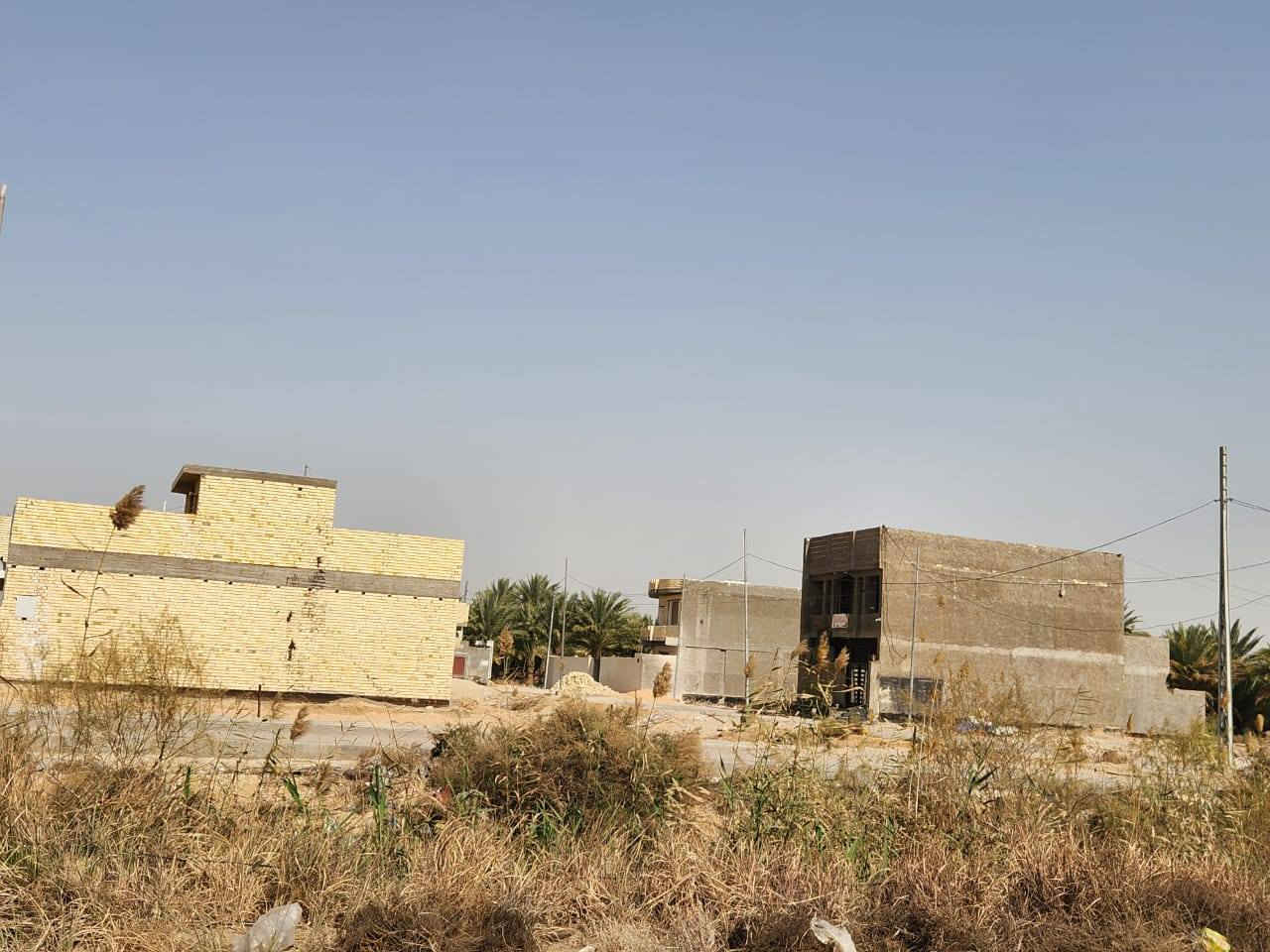 السلام عليكم  في كربلاء
هياكل مربعة مساحة الهيكل ١٠٠متر مربع بناء درجة أولى طابق واحد طابوق جمهوري بإبعاد (٦٥ ؛ ٧؛ ١٣) وبسعر ٥٠ مليون للهيكل الواحد في مجمع السفير قرب  رابط الزبيليه 

مجاور سيد  إسماعيل جنس العقار زراعي سند ٢٥ إقرار محكمه 

وفيما يخص العرصات توجد مساحات مختلفه في نفس المجمع خدمات كامله إقرار محكمه وبسعر ٢٥ مليون للعرصه الواحدة وبمساحة ١٠٠ متر مربع للقطعه

يعني الهيكل سعره ٥٠ مليون ال١٠٠ متر 

والقطعه سعرها ٢٥ مليون هم ١٠٠ متر

وأي استفسار اتواصلو  ويه صاحب القطع والهياكل مباشر ***********
