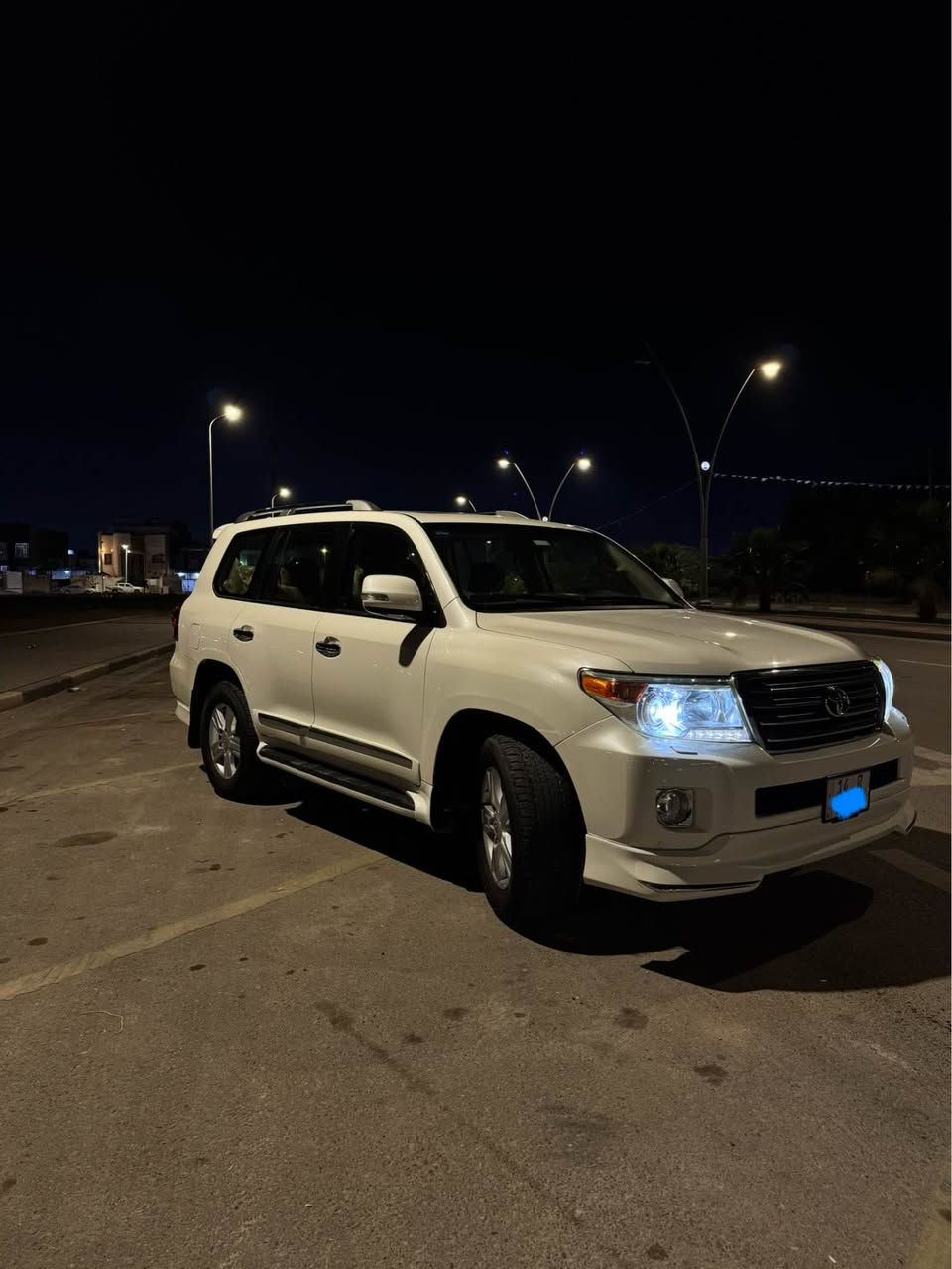 السلام عليكم
للبيع لاندكروز 2015شركه SAS
كفاله عامه عدى جاملغ ايمن صبغ فقط بدون حادث
فتحه سقف 
مري قلاب
كشنات جلد 
كشن كهربائي 
فول تحكم ستيرن 
حساس وكامره 
8 سلندر 
رقم بصره انگليزي بأسمي
ماشيه 136 الف 
السعر :39000
للأستفسار الأتصال *********** الزبير, البصرة
