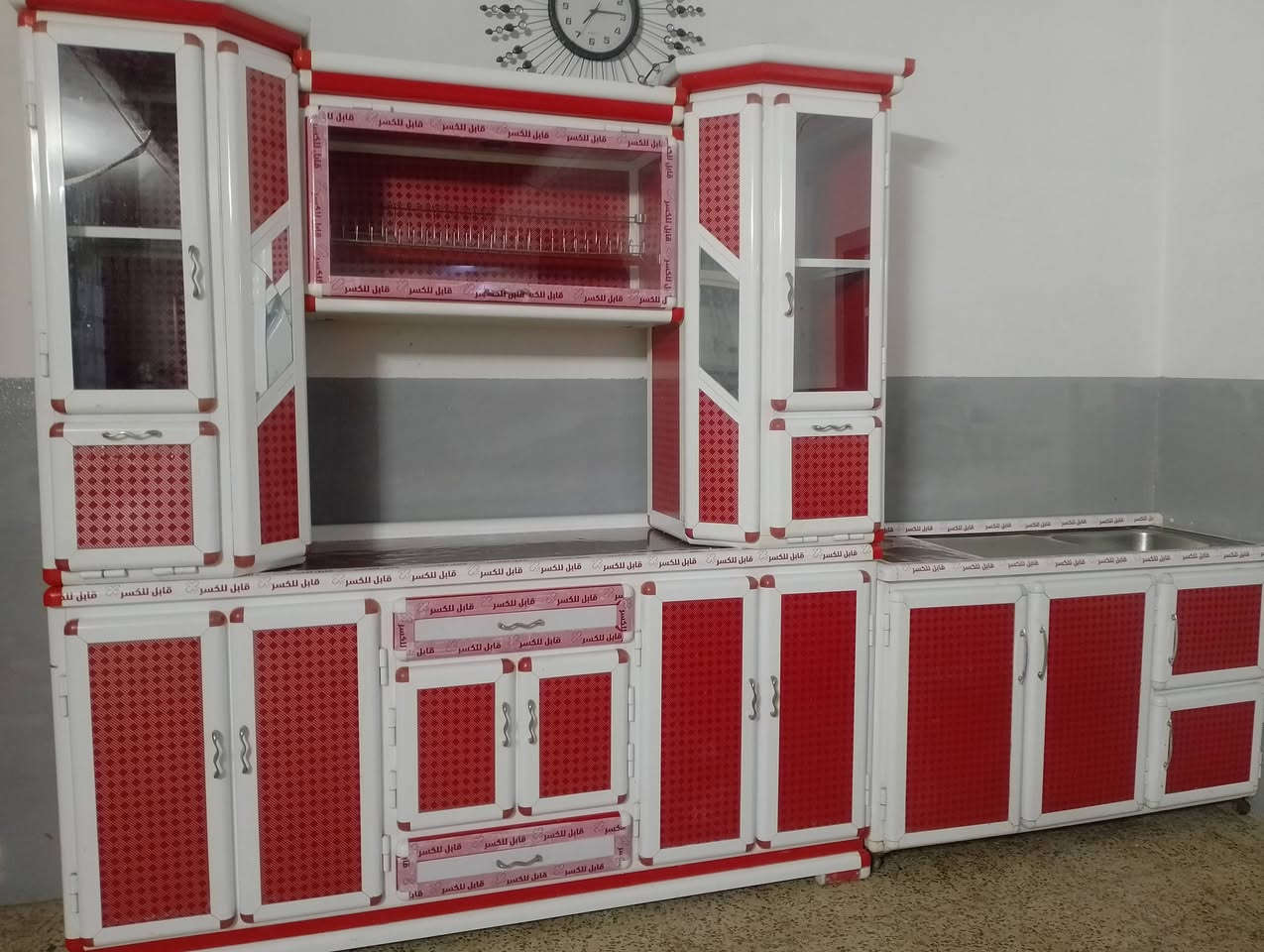 300 وبيها مجال.لتواصل خاص او الاتصال بالرقم ***********
