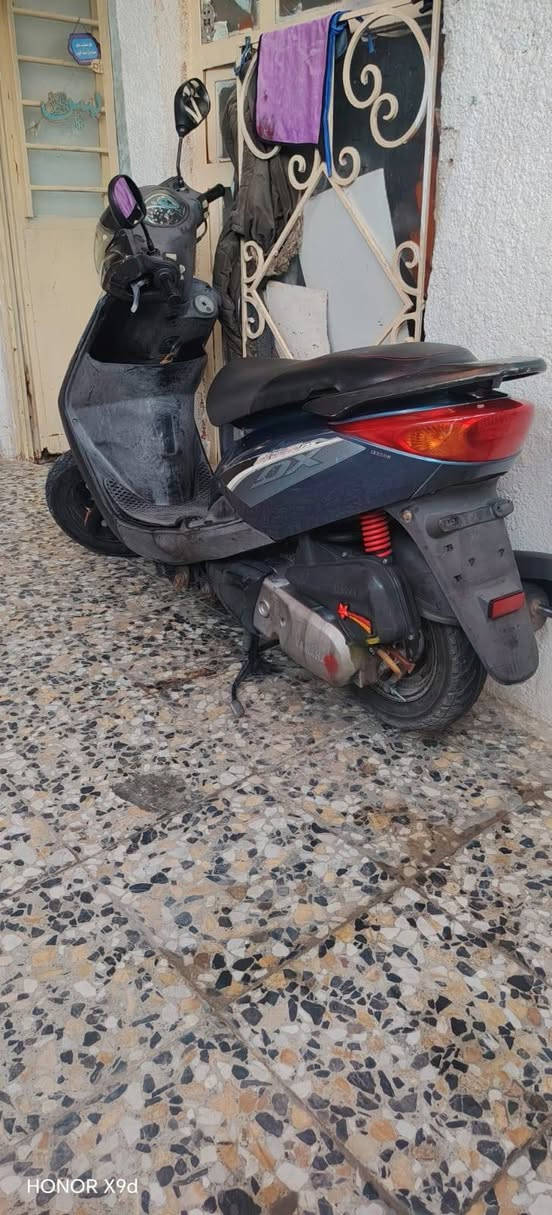 سلام عليكم بريز ببغاء للبيع دراجه جديده وكله بلاديه مختمه ولون مميز كفاله وختم واحد ويه المكينه مطابق حته الملاح مختم بيه زنون منضومت دبل اشاره لد قفل جنطه قفل ستيرت قفل جوزه كله شغال كيلو متر طوافه كامله للخير بيه ملاحضه كلج امامي نص عمر فقط سعره 1100 مكاني بغداد الزعفرانيه ***********
