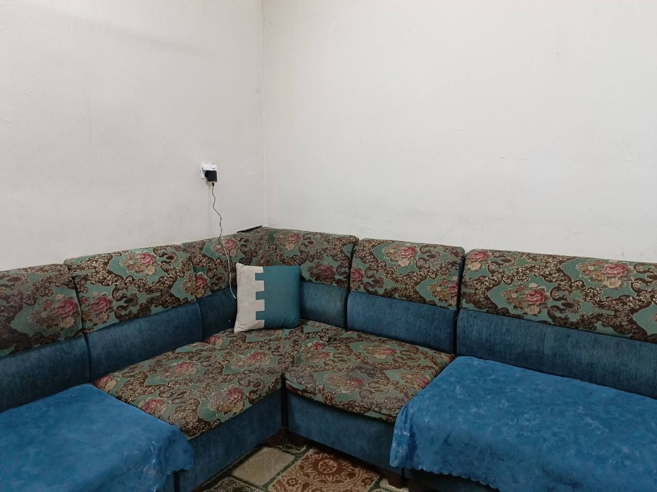 السلام عليكم 
ديوان ١٠ مقاعد مستعمل 
السعر ١٠٠
العنوان بغداد حي الجهاد


**إذا كنت صاحب هذا الإعلان وتريد حذفه لأي سبب، رجاءا أرسل رسالة إلى الدعم الفني**