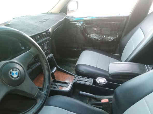 سلام عليكم للبيع  بي ام  525 موديل 90 رقم  بغداد سنويه 29   تخم تاير محرك مفتوح مو مسكر   سعر 50 وبيها مجال  ليوم جمعه موجود بمعارض الشرقاط ***********      #للجميع
