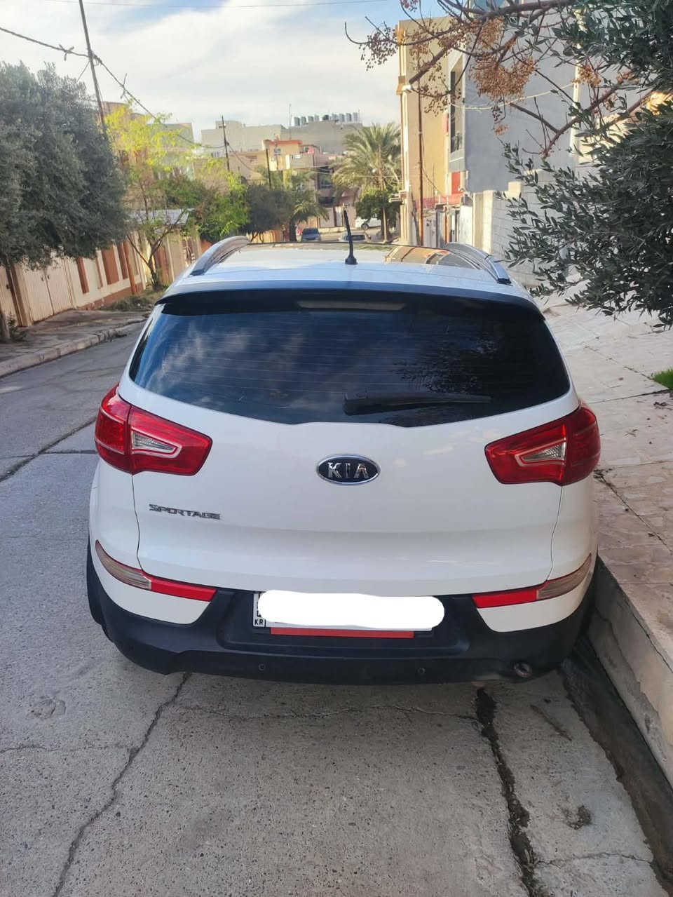 سبورتج 2012بدون صبغ فقط تعديل بارد جاملغ  فول  بدون بصمة مكينة مامفتوحة  كير شرط تحكم ستيرن تدفئة تبريد فول السيارة نضيفه مال بيت 
العنوان موصل 
الرقم ‭0771 585 0379‬
