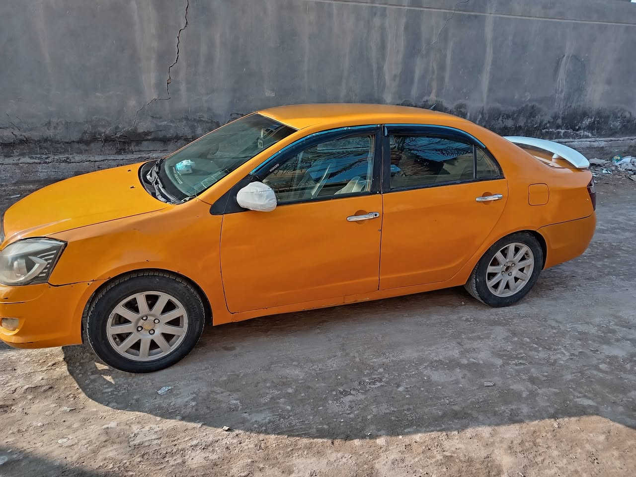 السلام عليكم سياره جيلي للبيع جاهزه تخم تاير مكينه وكير جدد مصفره هيئه وغرامات سنويه ما صاقطه بسمي مديل 2013 السعر 40 وبيه مجال ***********
