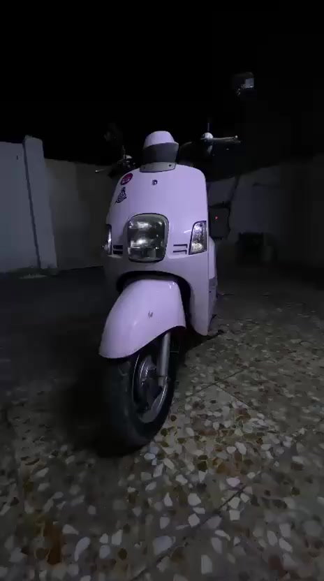 سلام عليكم  دراجه ماكس بوليس نوزل  
مكفوله كفاله عامه  اي نقص مابيها دراجه مال رمبه نضيفه كلشي شغال بيه 
السعر ٩٥٠ وبيه مجال المو شراي لا يطبلي 
مكاني دوره ابو دشير ‏‪***********‬‏
