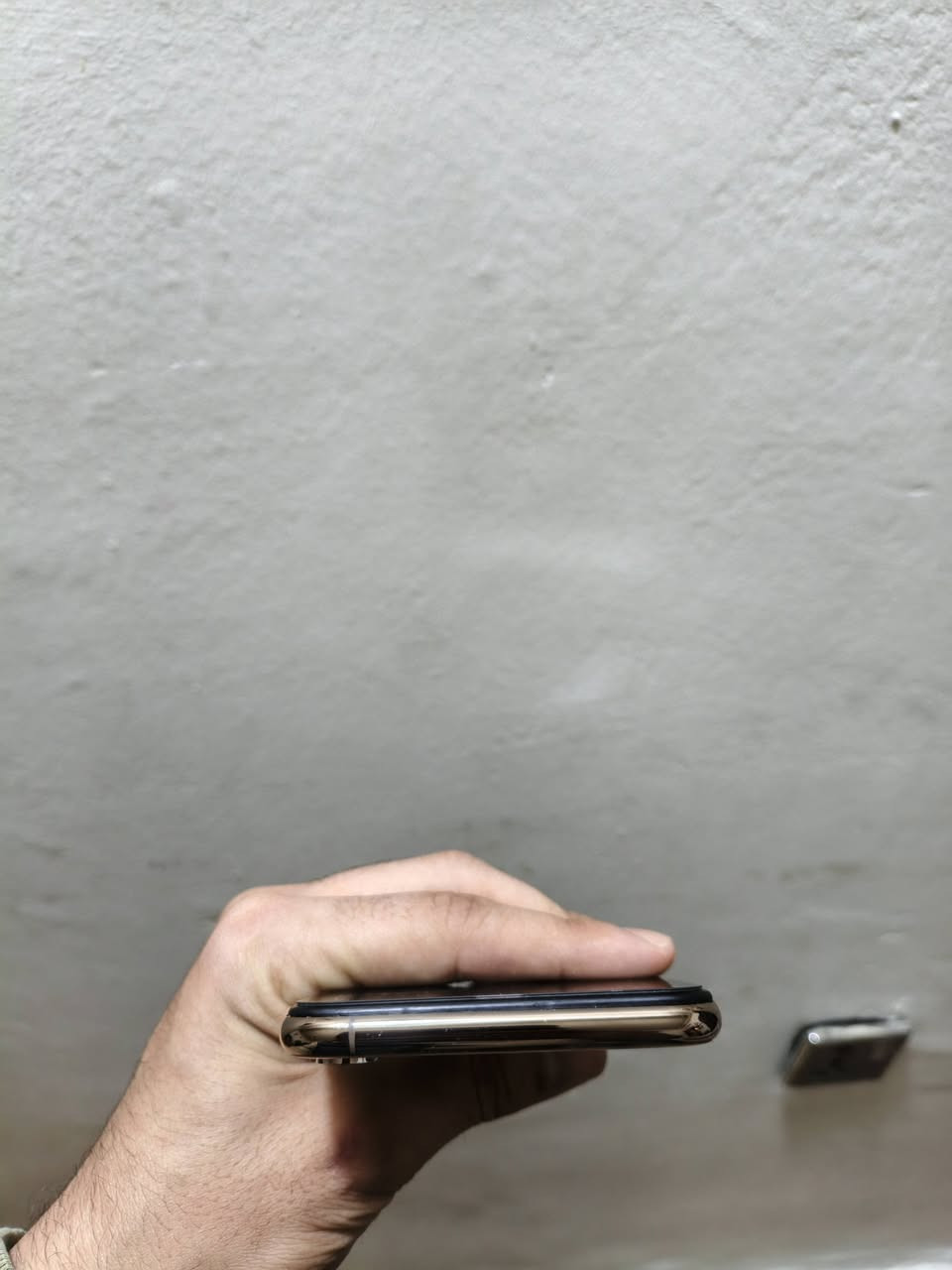 سلام عليكم حبايب ايفون مناسب
ايفون Xs max ذاكره 256 بطاريه 75 جهاز كله بلادي شاشه بلاديه بطاريه بلاديه كله ع بلاد جهاز نضافته 99%
مشكلته وكع مني وسكت صوته كله والفيس ايدي كام يشكل والكامرات تشكل فقط 
الباقي كله مكفول وشغال 
الجهاز ابيعه طافي 
انطي سعر واليعجبني اني اطبله بل خاص 
واتساب متواجد ***********
المكان بغداد البياع 
اسف ع الاطاله
