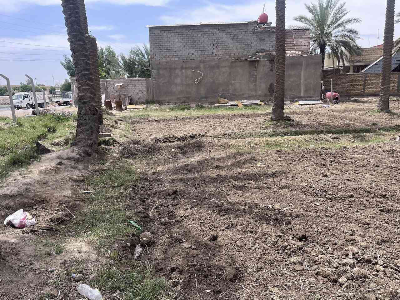 سلام عليكم يوجد ليدينا موقع الأرض الحمزه الغربي شارع الحولي شارع الشط قرب شارع على قماره توجد كافه الخدمات سند الأرض طابو صرف بستان سند عثماني الاستفسار ***********
