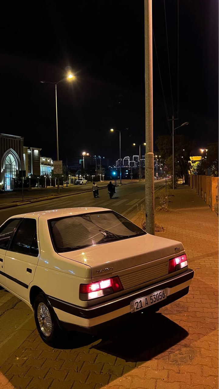 فرۆشتنی خێرا
بیجۆ روا ٢٠٠٩ ئەکسل 
گێڕ عادی 
بۆنید و چەمەلەغ بۆیاخ بێ ناو گرتن
تایەی تازەیە ١ هەفتەیە کراوەتە سەری 
تەبرید سارد و گەرم بەشەرت 
گێڕ و مەکینە بێ مشکیلە
کلاج و عەینەی تازە 
پێش و دوای تازە داگیراوە 
کاڵبونەوەی نیە 
ڕزیوی نیە 
سەنەوی بەناوی خۆمانەوەیە 
ناوی لۆکە 
سیستەمی مکەبەرەی مەزبوت 
قفڵ مەرکەزی 
لایت عەدەسە 
سەیارەکە هی مەعرەز نیە زەرورە بە پارە خێرا ئەیفرۆشێ
مشتەری تەلەفون بکە لە خزمەتام 
سیعری 36$ گەڵ
*********** السليمانية, العراق
