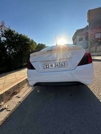 سني هندي موديل 2024السياره ماشيه 37الف نضيفه مكفوله من كل شي والسونار ...