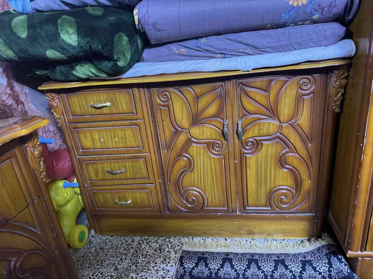 لسلام عليكم غرفتي للبيع آჂ̤ ضرر مابيها فقط محتاحه صبغ تكدرون هذا الضبغ الابيض تصبغون النازل جديد كلشيي مابيهاا أريدها ب ٣٠٠ جبيره ونظيفه وحلوه. ماخذتها ب ٤ ملاين لان خشب ثكيل   وبيها مجال مكاني مدينه صدر قطاع ١٣


**إذا كنت صاحب هذا الإعلان وتريد حذفه لأي سبب، رجاءا أرسل رسالة إلى الدعم الفني**