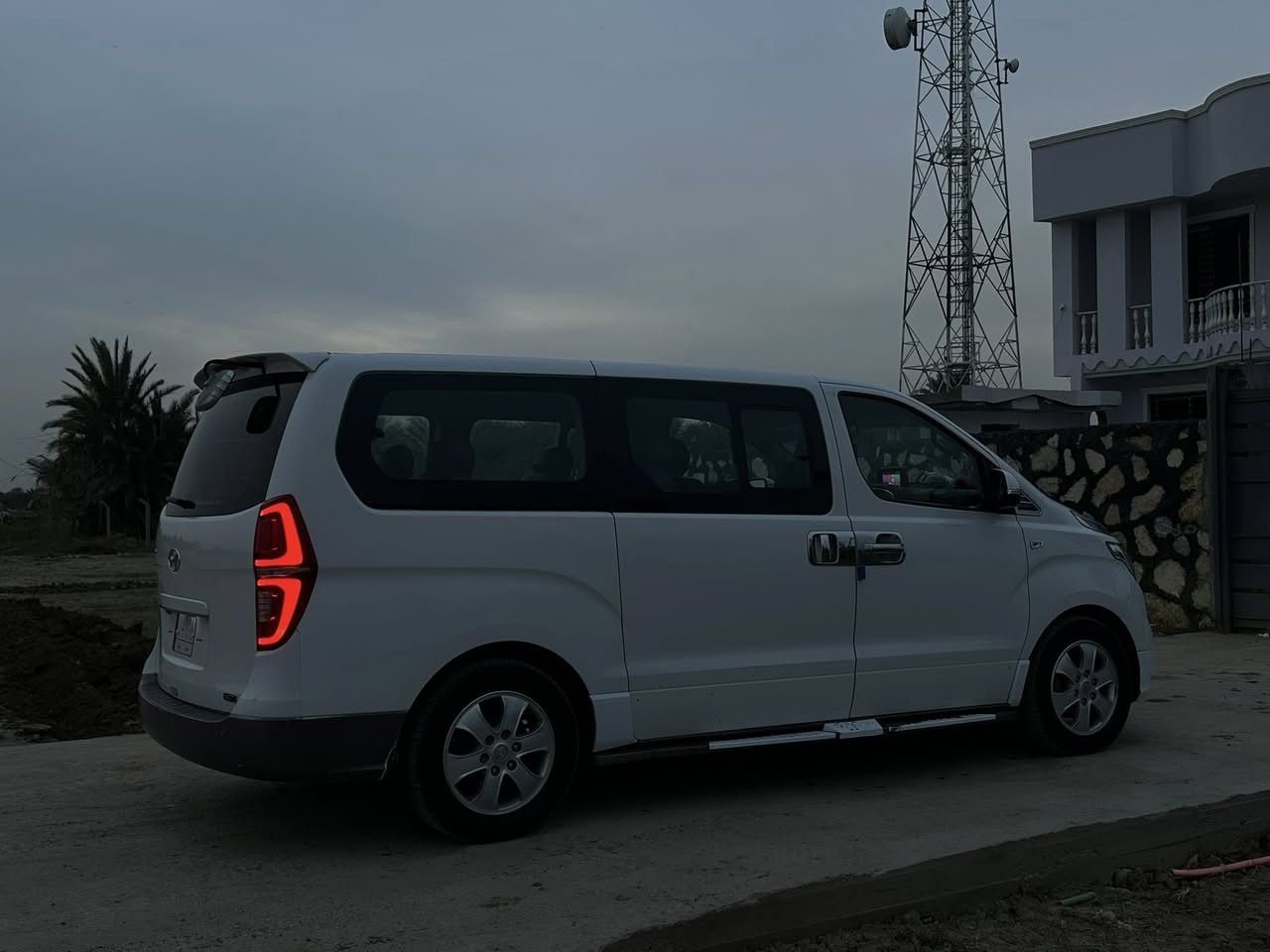 يا الله سلام عليكم للبيع ستاركس موديل 19 اصل دبلو ماشيه 150 الف حقيقي سياره ما مشتغله لا خط ولا عبريه مالت جناي وع ايدي سياره بيه جاملغ خلفي من كوريا وما يحتاج اسولف عن سياره لان ما ماشيه أبدا ولا مشتغله *********** اتصل وبيك خير ودلل مكاني الديوانيه دغاره 
خاص ماكوو لا تدخل اني مكلف بالنشر
