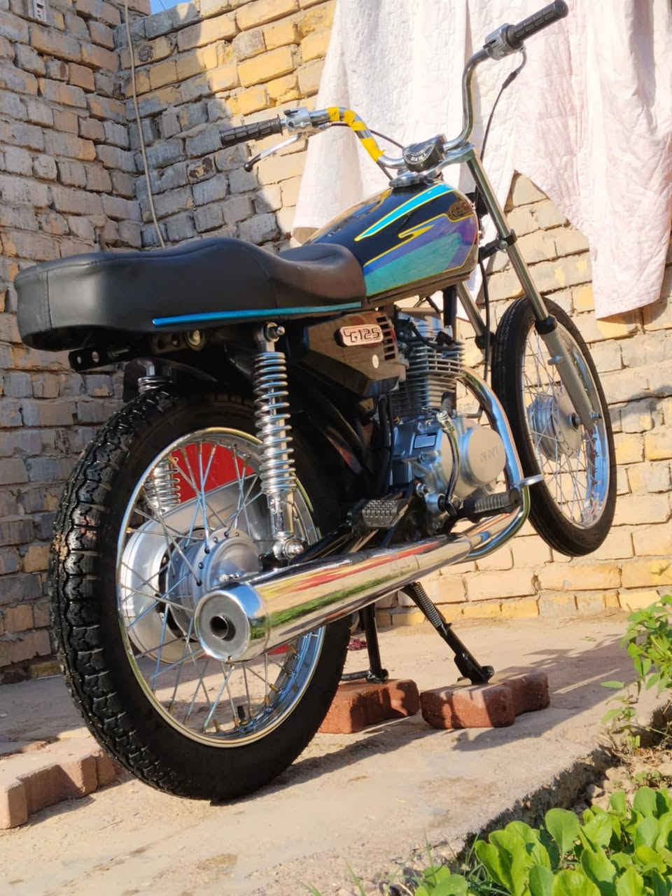 دراجه للبيع نامه شلامجه مكفوله كفاله عامه لاستفسار عله رقم ***********
