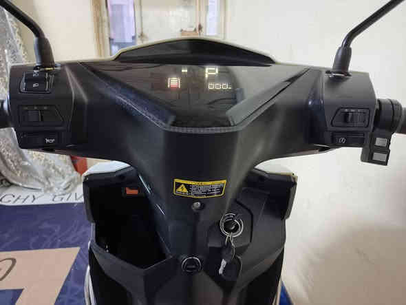 السلام عليكم ورحمة الله وبركاته...
دراجة كهربائية نوع سكنس موديل 2025 جديدة لوك اخت الزيرو

ملف 2000W

6بطاريات حجم 35A

3تحويلات سرع

نظام الباركP

السرعة 80

تمشي بلشحنة الوحدة 60كيلو

تشغيل سويج+بصمة+جهاز الانذار وقفل الامان

شاشة تاب نظام تحديد الاعطال والتنبيه

لايت عالي ناصي زنون +سكن لايت شمعة+اشاير يمين يسار+سطاب لايت لد+هورن

شاحن ذكي قراءة نسبة الشحن والفصل الذاتي عند امتلاء البطاريات بلشحن

درع محيط بلدراجة للحماية 

مساحة تخزين واسعة

منفذ شحنUsb

السعر 750ألف وبيهة مجال بسيط للشراي

العنوان العطيفية قرب جامع براثا

رقمي ***********
