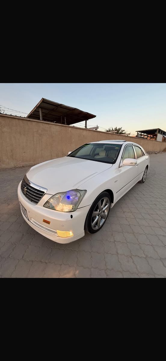 سلام عليكم. شاهينه رقم بصره قرار48 كفاله عامه شاصي82.  مواصفات 2دكم. كرستال اصل. فتحه سنويه 28.   سياره جديده كلش. سعر. 140 مجالها كلش قليل اخوان. هاتف*********** البصره الزبير.
