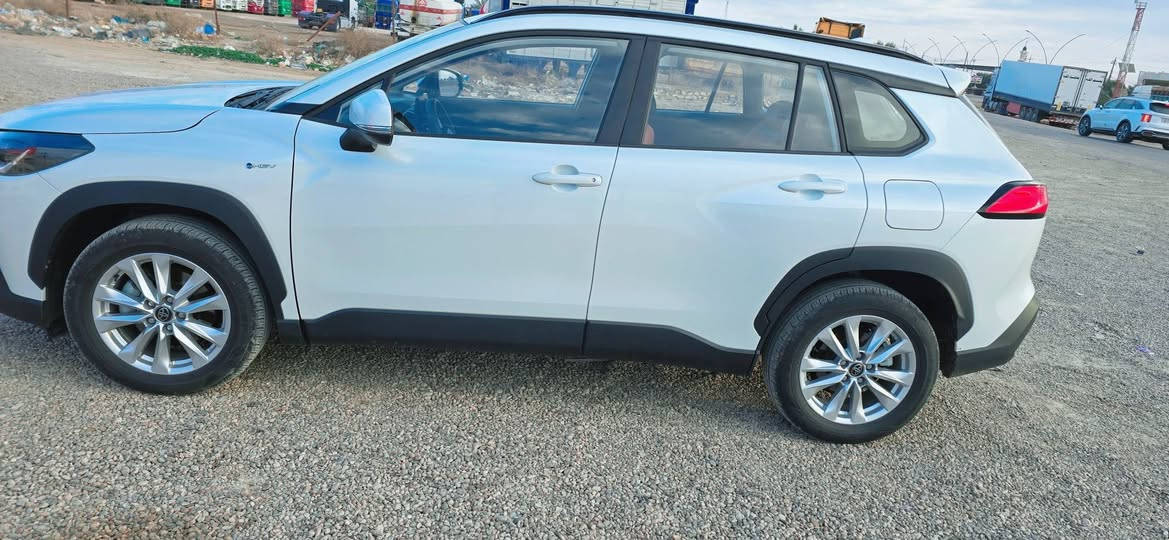 فول مواصفات
موديل 2025
محرك 2000
ماشي 15 الف
كشن كهرباء
داخل جلد
سقف فتحه 
وباقي مواصفات الفول
سعر 28 مليون وبي مجال
***********
