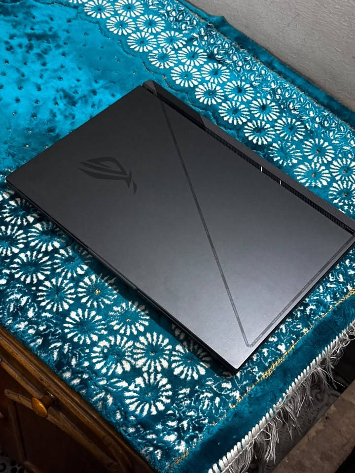 ASUS ROG Strix G18 RTX 4080 🔥

* CPU: Intel Core i9-13980HX 
* GPU: NVIDIA GeForce RTX 4080 12GB
* RAM: 32GB DDR5
* hard: 3 TB ssd 🔴
* Display: 18” QHD+ (2560×1600) 240Hz IP 
واتس اب 
***********
السعر :٢،٦٠٠،٠٠٠
+ جويستك gamesir استعمال بسيط سعر القطعة ٣٠  
المكان بغداد او بابل
