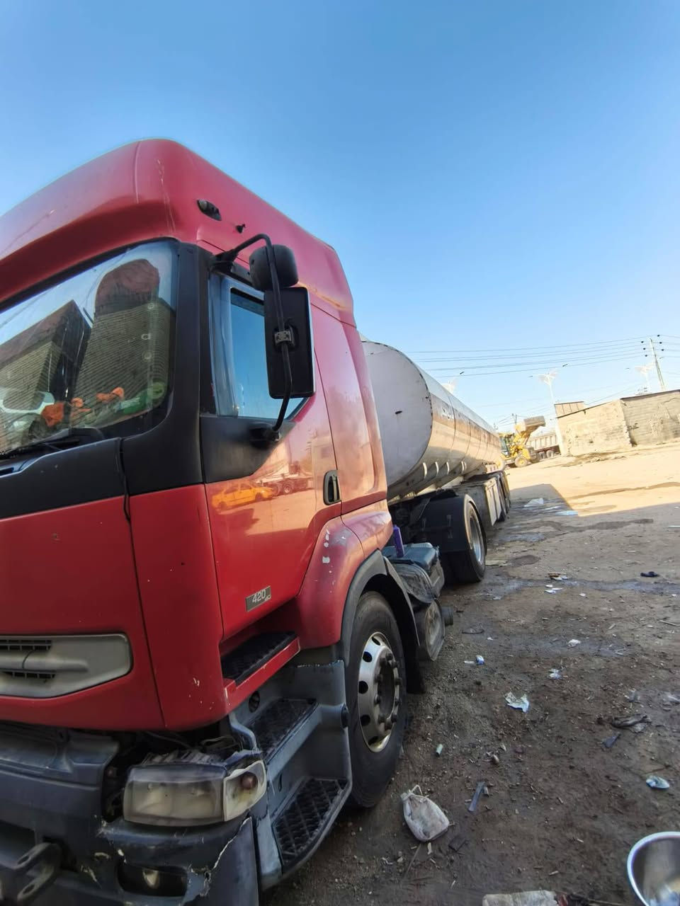 رينو صهريج جاهزه للعمل تخم تاير مكينه محور بم ونوزل كير رتايدر خمس طكات بويلر جي بي اس سياره جاهزة 2004 بسمي شرط التحويل سنويه 27
الشراي يتصل 
***********
***********
