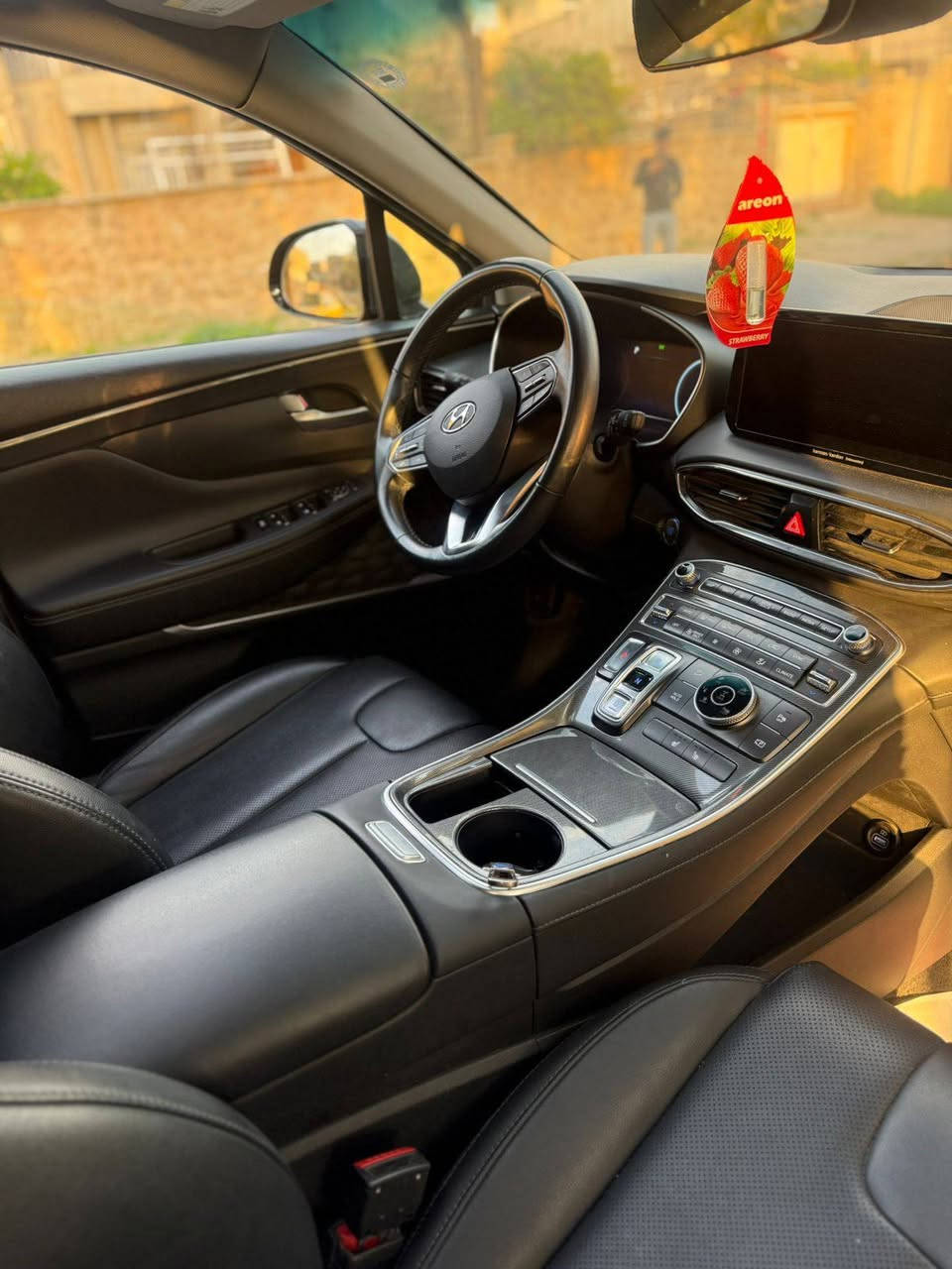 سنتافي ٢٠٢٣ هايبرد ٤ قطع صبغ بدون ضرر شرط بدون دواخل....غير متواجد على الفيس..... للشراي الاتصال على الرقم
*********** / ***********
