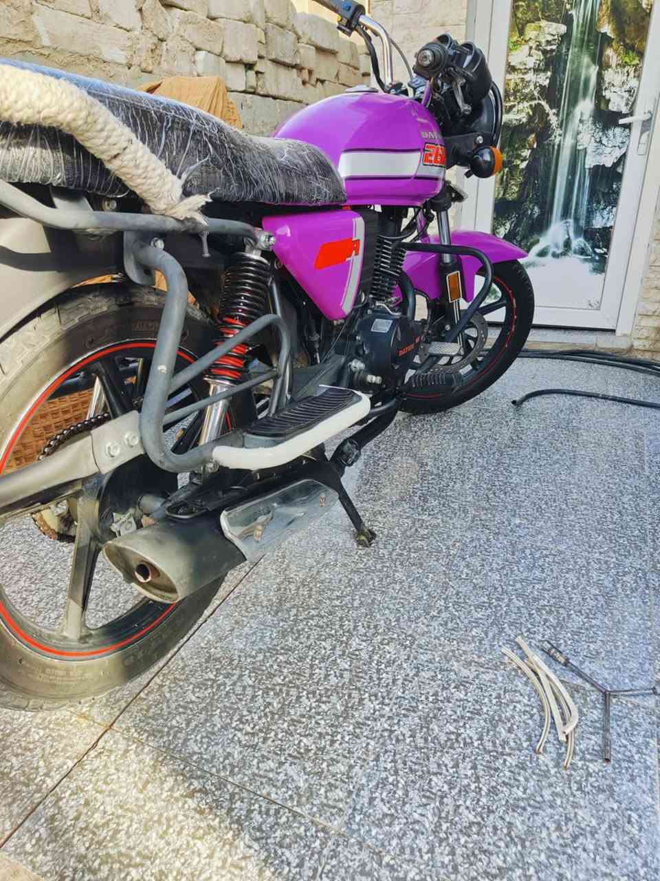 السلام عليكم دايوان نفخ موديل2022 اوراق اصولي شوكت ميعجبك ترقم مكينه خمس نجوم المرغوبه200 حقيقي دراجه حلوه ومرتبه السعر 1425 وبيها مجال قليل للتواصل***********
