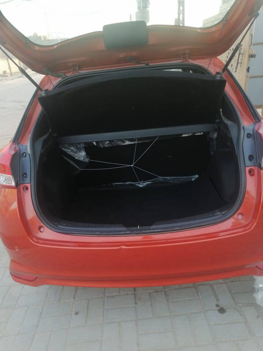 للبيع تيوتا يارس موديل ٢٠١٩ لون مشمشي جديدة بمعنى الكلمة ماشية ٦ ألف كيلو مضمومة وصيانة بالشركة مبدل دهن ٦ مرات ومكتوب بالكتيب الصيانه للسيارة كشر نظيف مكفوله محرك وكير وكشر بدون صبغ ولا تبديل ولا بارد محرك ١٥٠٠ تخم تاير جديد مال الشركة ياباني والسبير مانازل والكتابة عليه مامستعمل، شاشة وكامرة خلفيه وكامرة امامية عمل  لتسجيل الحوادث والطريق حساسات أمامي وخلفي مري نطوي وتفتح بدكمة الجام كهرباء وجامة السايق اوتوماتك مساحات أمامي خلفي لأنها تعتبر عالية سيارة نظيفة وماكو اختها والي يدور نظيف واخت الزيرو لا فوتها. موقعها بغداد***********
