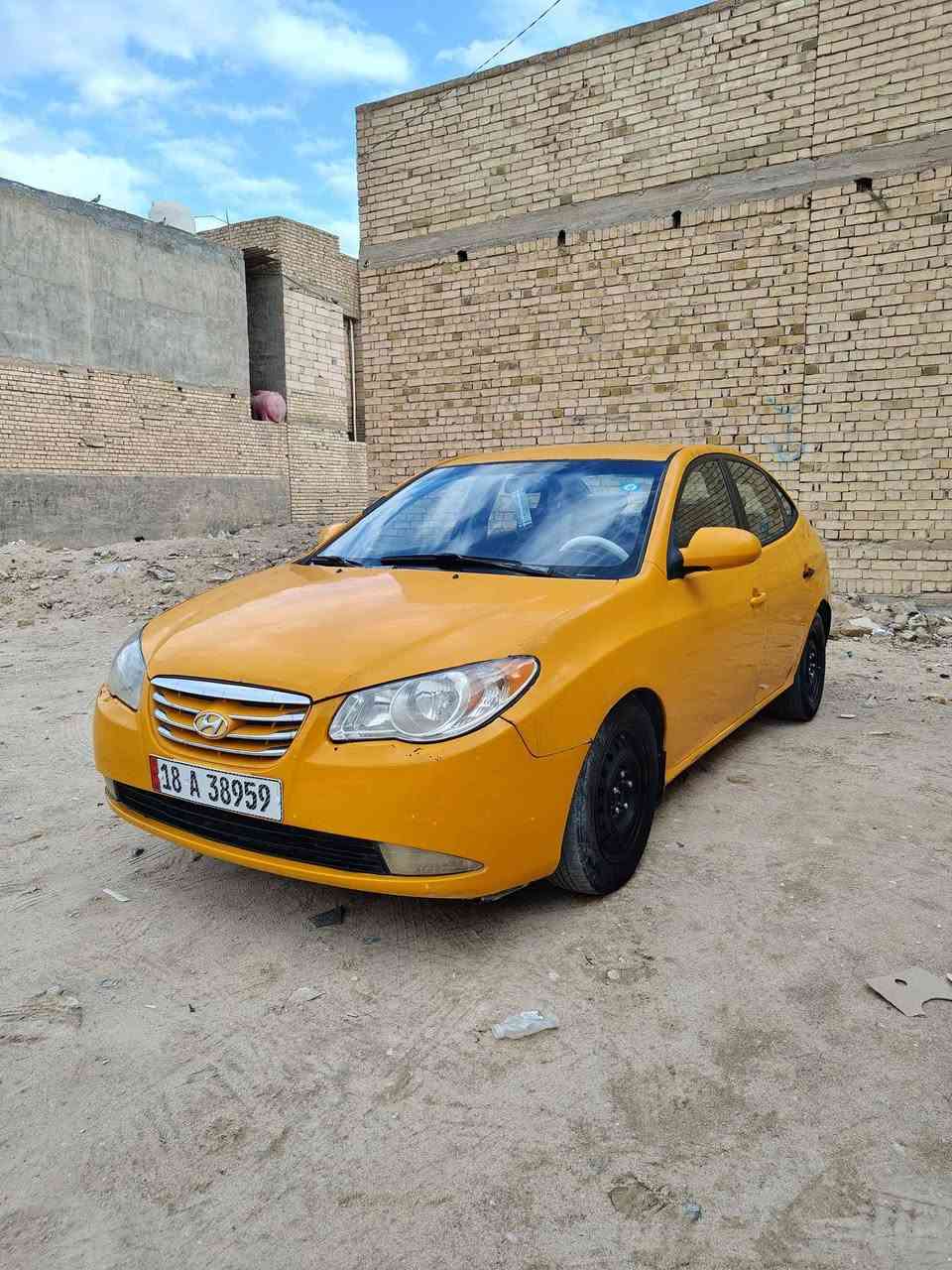 سلام عليكم النترا مديل 2007للبيع رقم بابل انكليزي بسمي تحويل ثاني يوم هزه جديدة سنويه جديده وارد امريكي حادثه جاملغ وبنيد  السياره  مكينه 2000دوش وكير وحداديه تخم تاير تبريد تدفه مكفولات السياره جاهزه كل نقص ما بيه رقم الهاتف *********** مكاني كربلاء غير متواجد عل نت السعر 84 وبيه مجال حك الجيه
