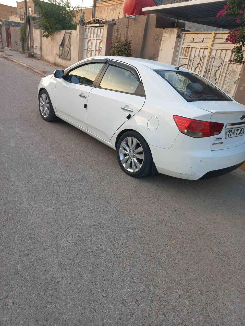 للبيع سيراتو موديل ١١
مال جناي شاشه كامره خلفيه تحكم ستيرآ 
بيه ٣ قطع رش بدون دواخل سنويه جديده لحد ٣٠ جماليه 
السعر ٨٨ / ***********
