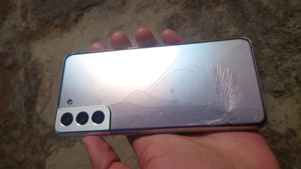 السلام عليكم s21 بلس بي عطل  من تستخدمه يطفي من وحده ويشتر وهاي الضربات بي بضهر وبشاشة ب150


**إذا كنت صاحب هذا الإعلان وتريد حذفه لأي سبب، رجاءا أرسل رسالة إلى الدعم الفني**