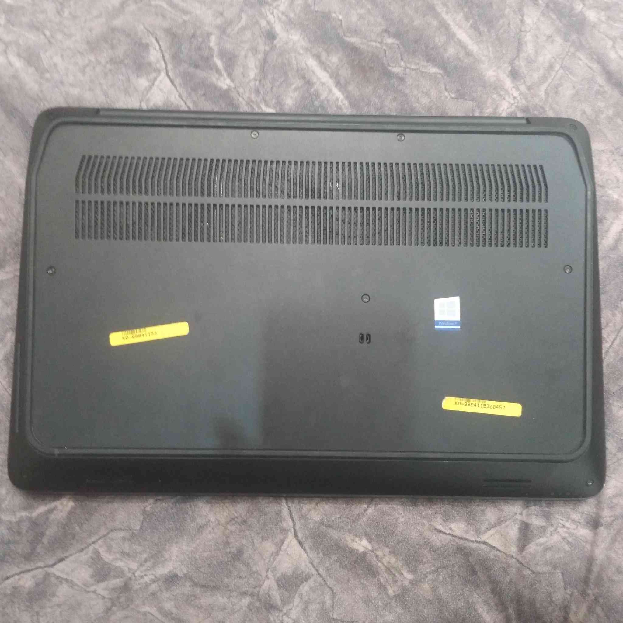 للبيع لابتوب هندسي وكيمنك شاق HP ZBook 15 G3 نظيف جداً بحالة ممتازةالمعالج: Intel Xeon E3-1505M v5 (قوي جداً ومكافئ للـ i7)الرام: 16GBكارت الشاشة: NVIDIA Quadro M2000M (أساسي 4GB) ممتاز للتصاميم والألعابالهارد: 512GB SSD سريع جداًالملحقات: الشاحن الأصلي HP + حقيبة اللابتوبحالة الجهاز: نظيف جداً بحالة الوكالة، بطارية ممتازة وشرط الفحص 100%.السعر: 420,000 دينار (وبيه مجال بسيط للشراي الجاد)رقم واتساب ***********
