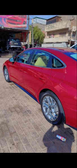 🚗 سوناتا 23 نص فول
المحرك 2500 GDI
بصمه تشغيل + 
شاشه 
كامره 
تحكم ستيرن
مثبّت سرعه
ردار امامي خلفي
لايتات LED
تبريد ثلج ❄️
داخل لونين 
سياره ماشيه 45الف 🔍
السعر:160بيها مجال اتصل وتدلل ***********بغداد 
كير مكينه تبريد كله مكفول
