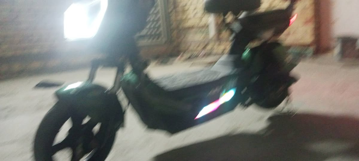 السلام عليكم دراجه شحن حجم 16 ستخدام قليل نضافه 80بلميه
بطاريات على وضع الشركه عددهن 5 الدراجه ما طابه تصليح  عنوان بغداد 
حي النصر السعر 400وبيها مجال قليل للستفسار ***********
