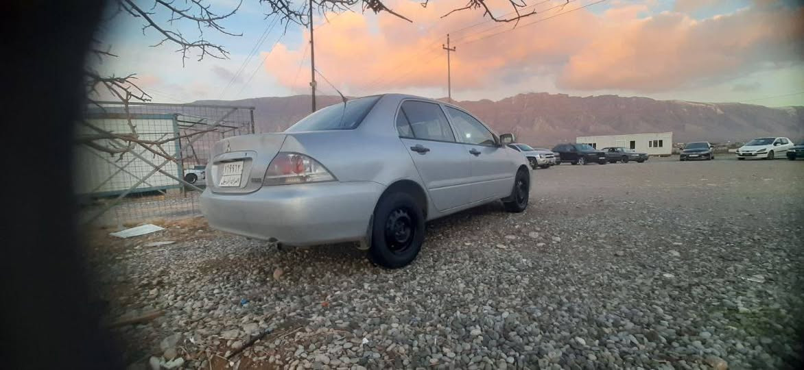 سیارە لانسر  مودیل  2008 گیر تە ماتیک  مە کینە گە ورە  تە برید سارد گە رم بەشە رت سبوغ دوپارچە  بە شە رت تە حویڵ وبرانە وە غرامە هە مو گیانی بە شەرت سەحری۷٦ مەحامەلە  نامە جواب نادمەوە رەقە تەلفۆن .***********. أربيل, العراق
